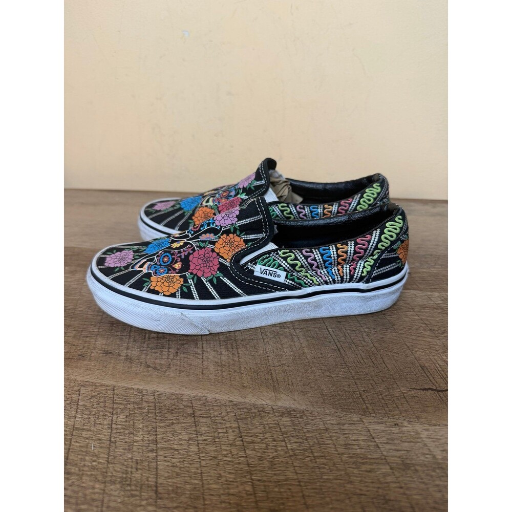 Vans Classic Slip-On 'Dia De Los Muertos - Floral women’s size 5 shoes
